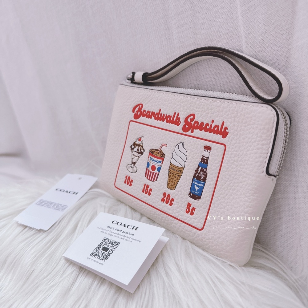 NWT Coach Corner Zip Wristlet With Boardwalk Graphic Chalk CU196 - Picture 3 of 6